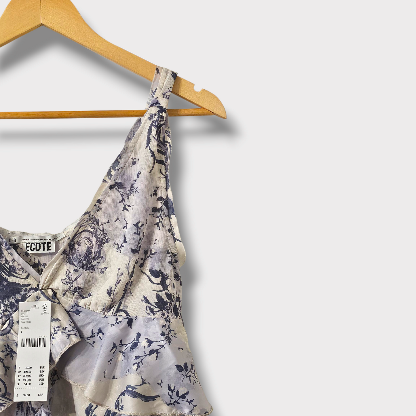 Ecote Urban Outfitters Tiered Floral Blouse – Size L – BNWT – RRP £39