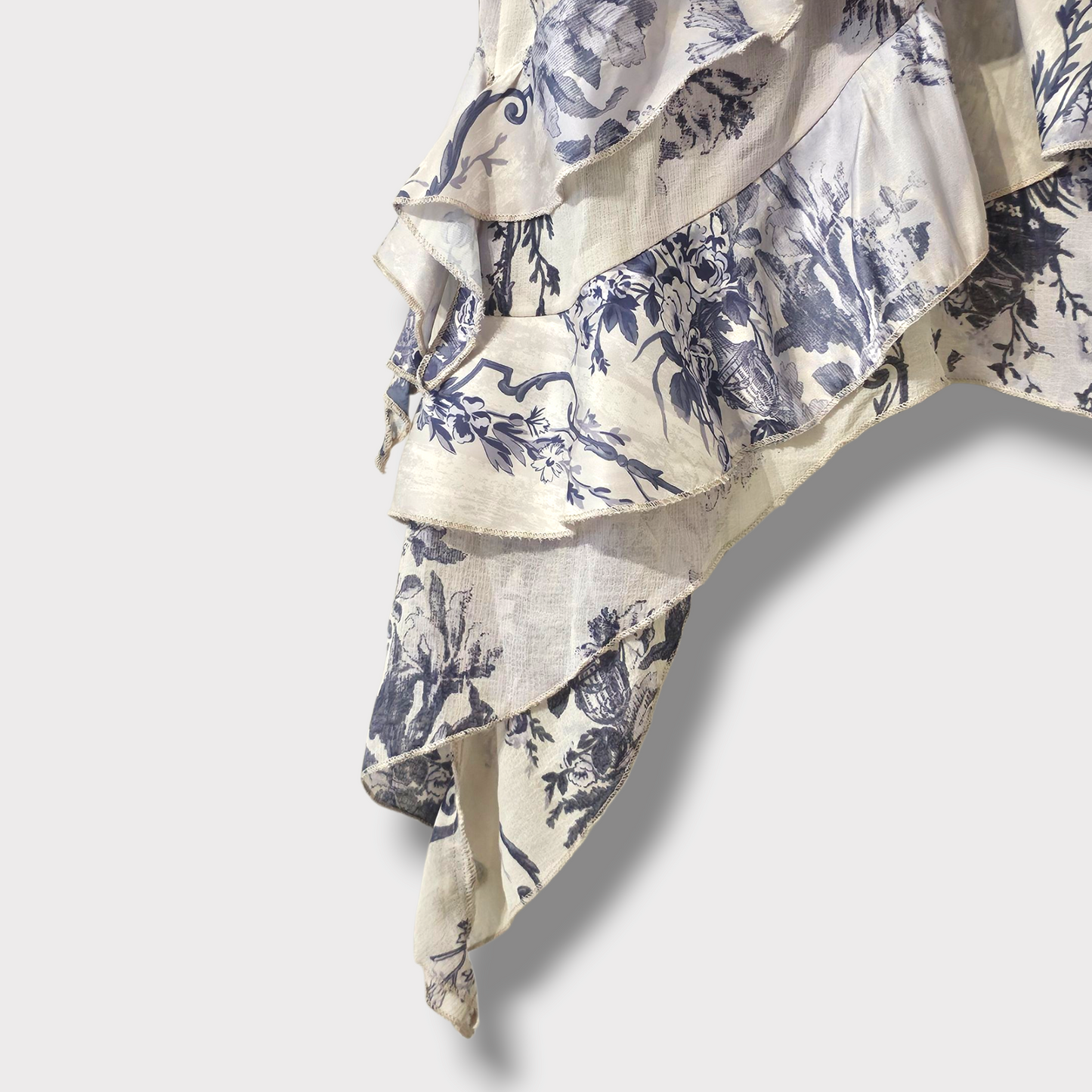 Ecote Urban Outfitters Tiered Floral Blouse – Size L – BNWT – RRP £39