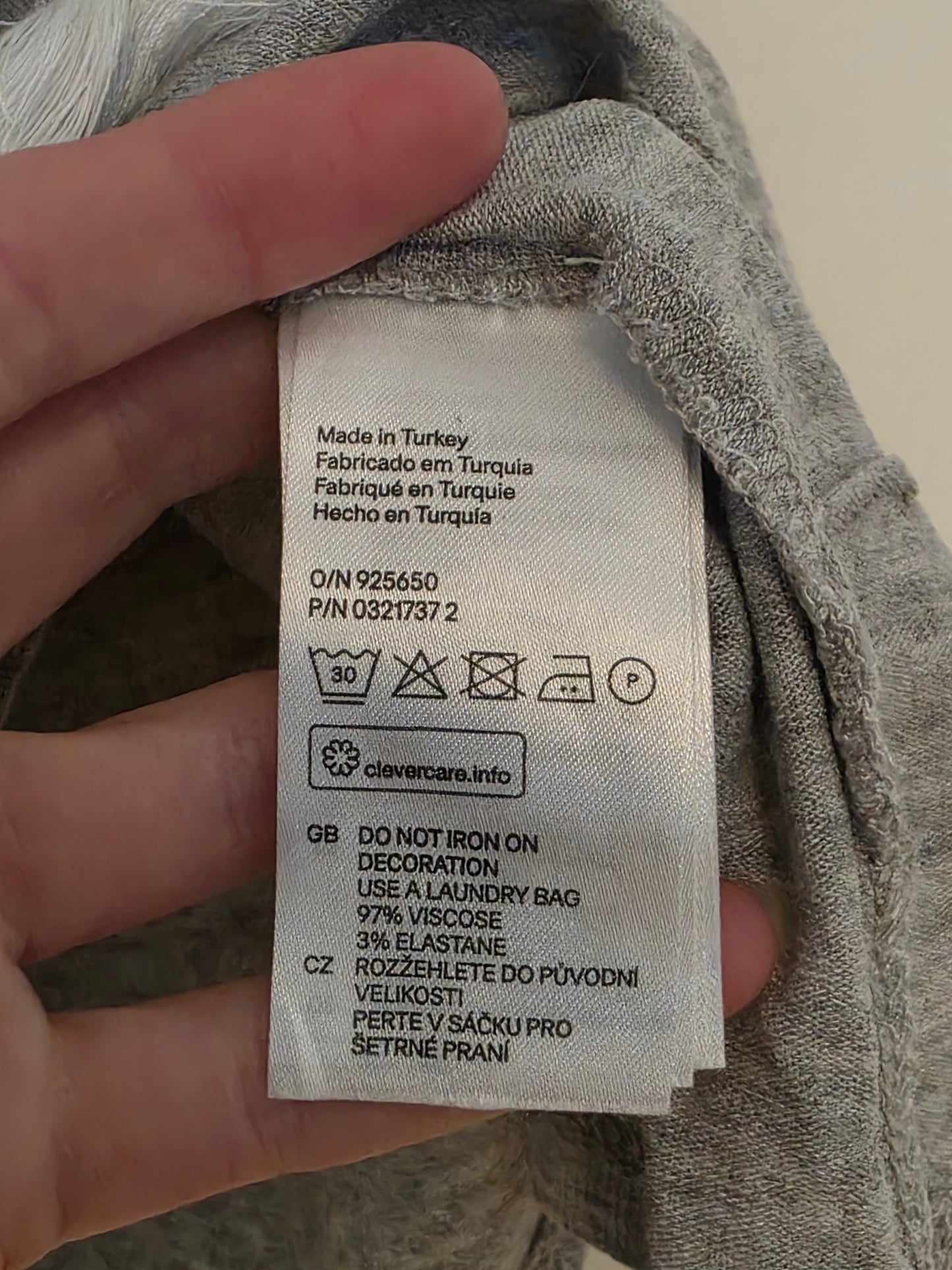 H&M Grey & White Tassel Detailed Casual T-Shirt Size Small