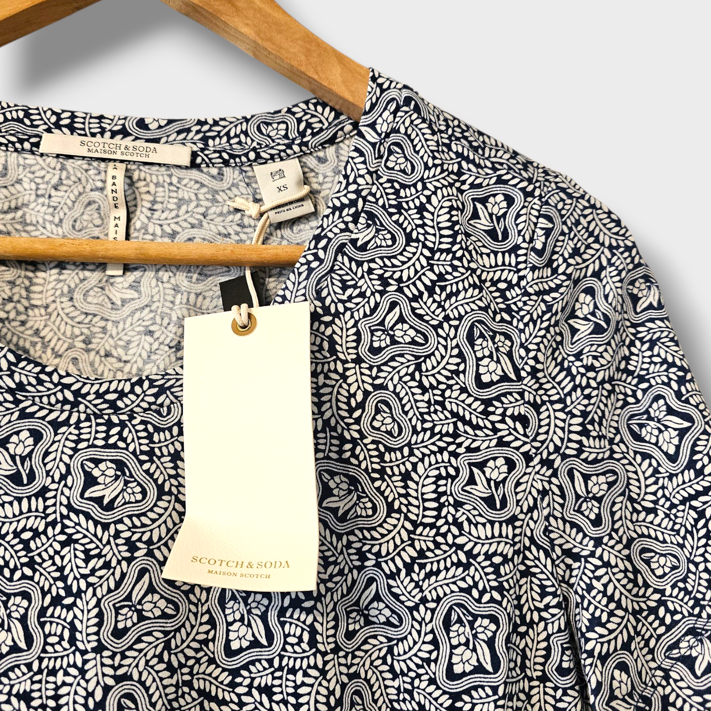 Scotch & Soda Blue & White Floral Print Tee – Size XS – NWT