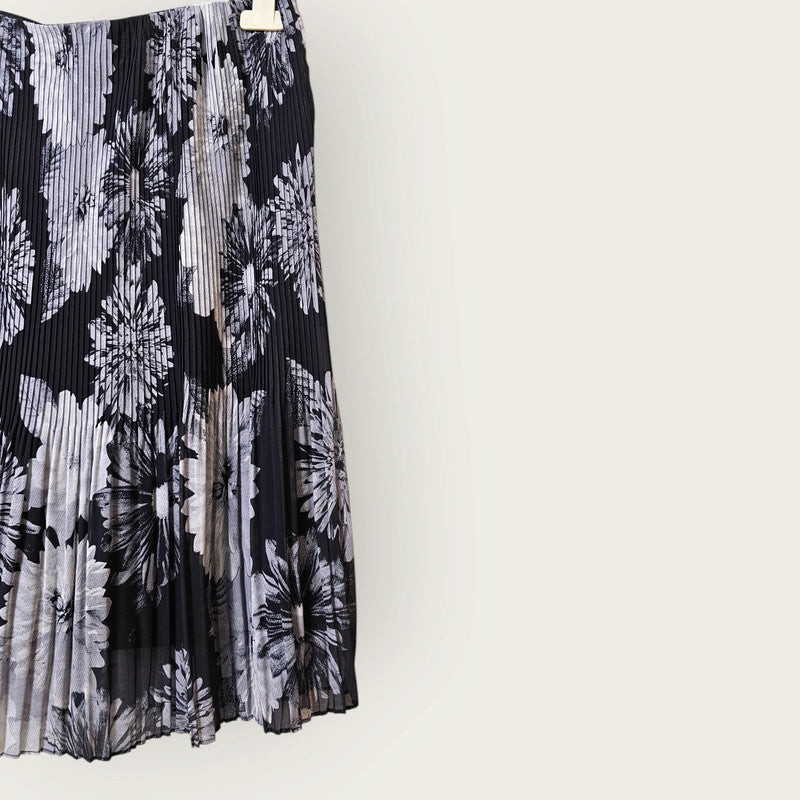 Alfani Size Medium | Floral Pleated Knee-length Skirt