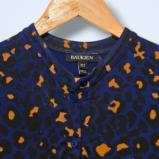 Baukjen – Size 8 – Blue & Orange Leopard Print Midi – Button-up