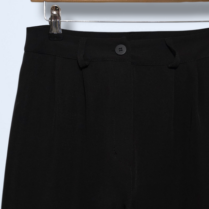 BooHoo – Black Tapered Trousers – NWT – Size UK 8