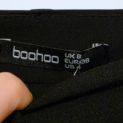 BooHoo – Black Tapered Trousers – NWT – Size UK 8