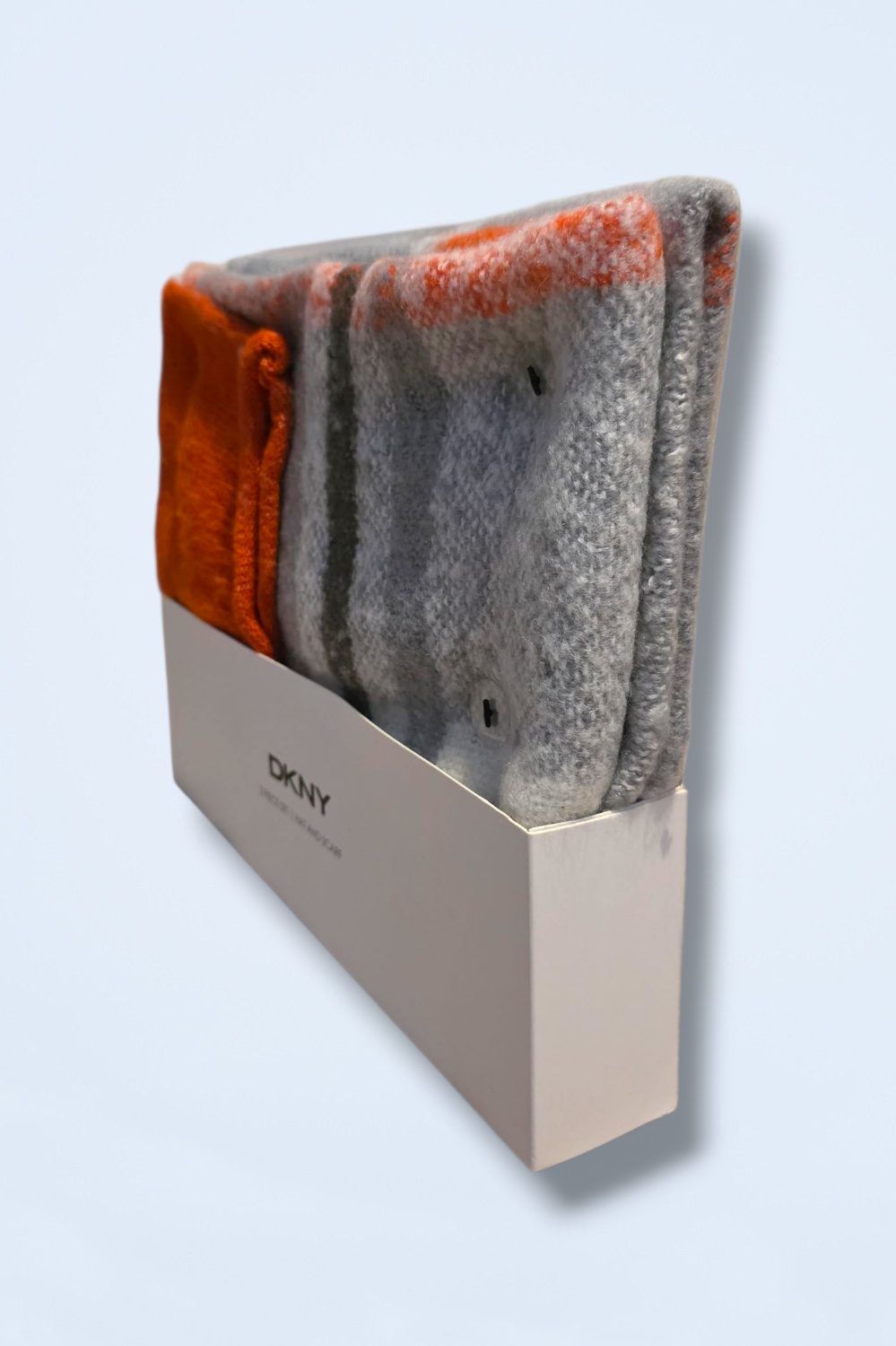 DKNY New Two Piece Gift Set Knitted Hat & Scarf