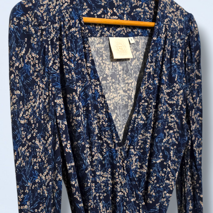 Feather & Bone – Size 3 – Blue & White Floral Wrap Dress