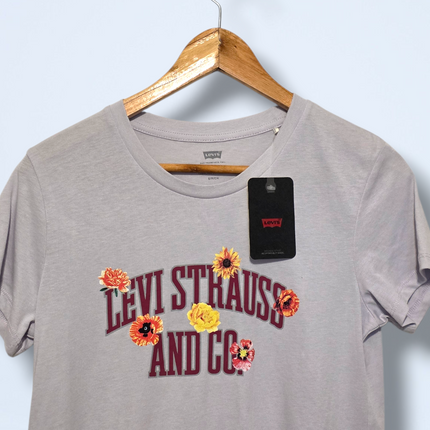 Levi Strauss & Co – NWT – Size Small – Lilac Printed T-Shirt