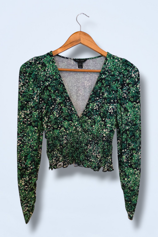 New Look Green Floral Crop Top Long Sleeves Size UK 8