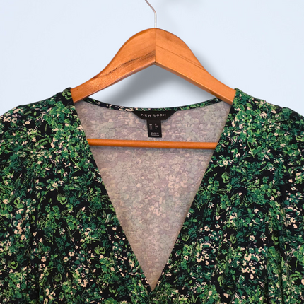 New Look Green Floral Crop Top Long Sleeves Size UK 8