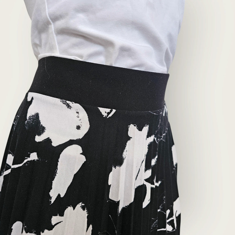 Next UK 12 Black & White Floral Pleated Skirt