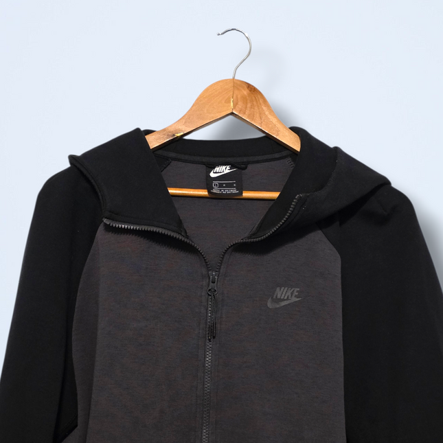 Nike – Size Large – Grey & Black Hooded Zip-through Jumper