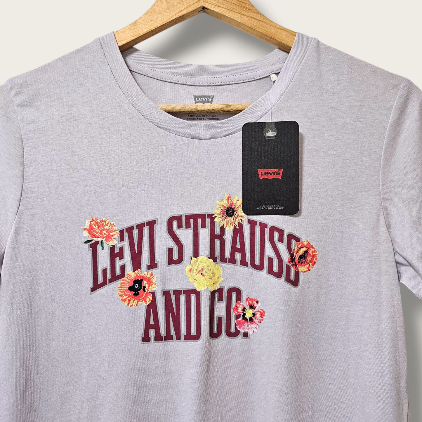 Purple Casual Levi Strauss T-Shirt New Size Small