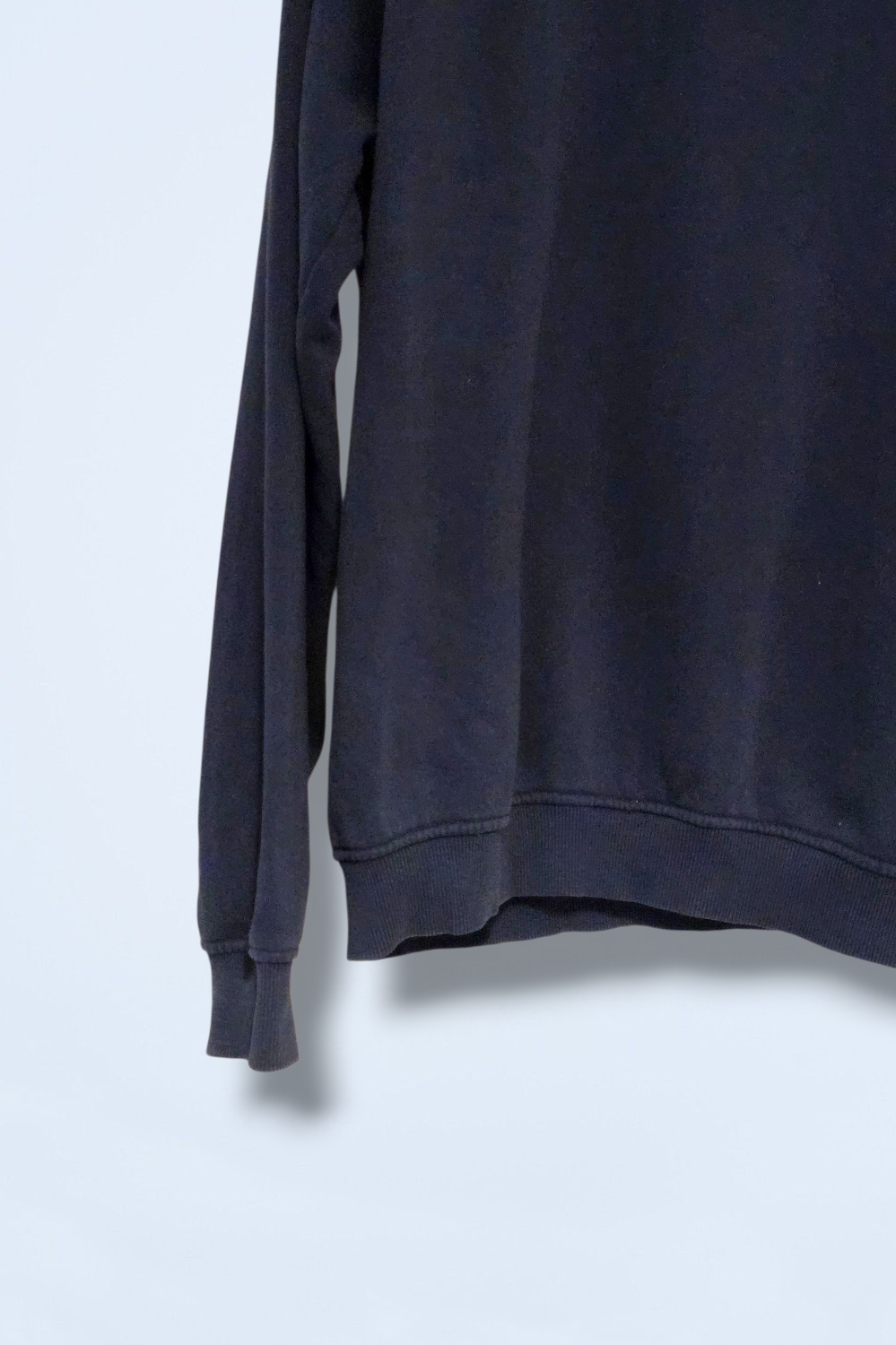 Pier One Round Neck Long-sleeved Sweater Size Medium