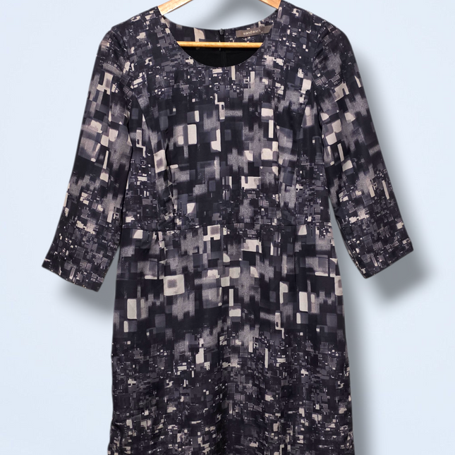 Sandwich Abstract Print Dress – EU 36 / UK 8 – Lined – Immaculate
