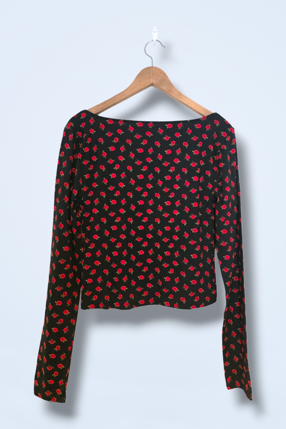 Silence + Noise New Rose Print Black Top Size XL V-Neck