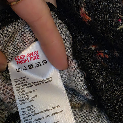 Urban Outfitters Floral Print Cropped Top New Size Medium