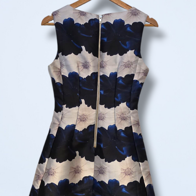 Vera & Lucy Occasional White & Blue Floral Dress Size Small