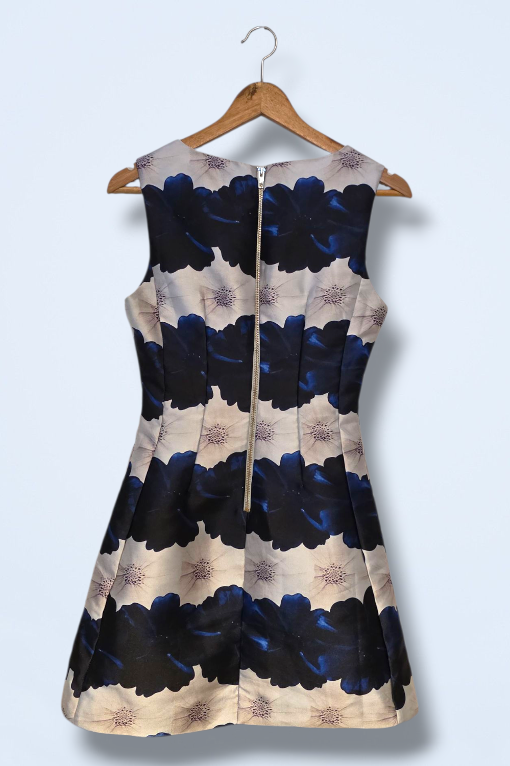 Vera & Lucy Occasional White & Blue Floral Dress Size Small