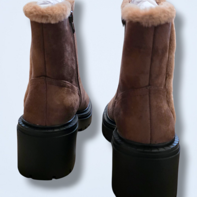 Very – NWB – Size 6 – Brown Faux Fur Lined Ankle Boots – Zip-up