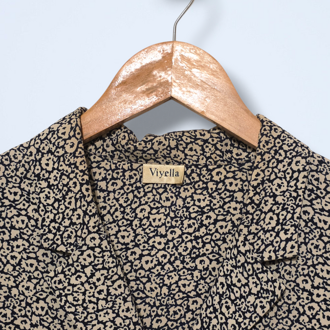 Viyella – Size 14 – Black & Cream Printed Blouse – Vintage – Short Sleeved