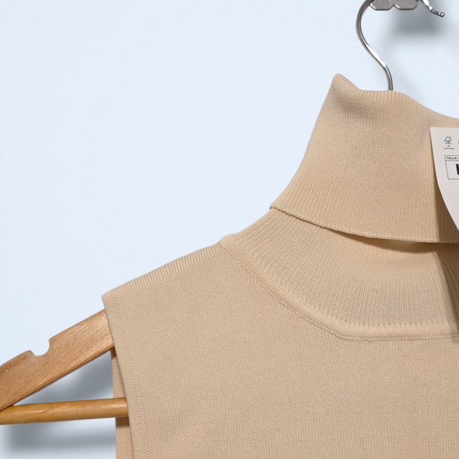 Zara – NWT – Size Large – Cream Contour Bodysuit